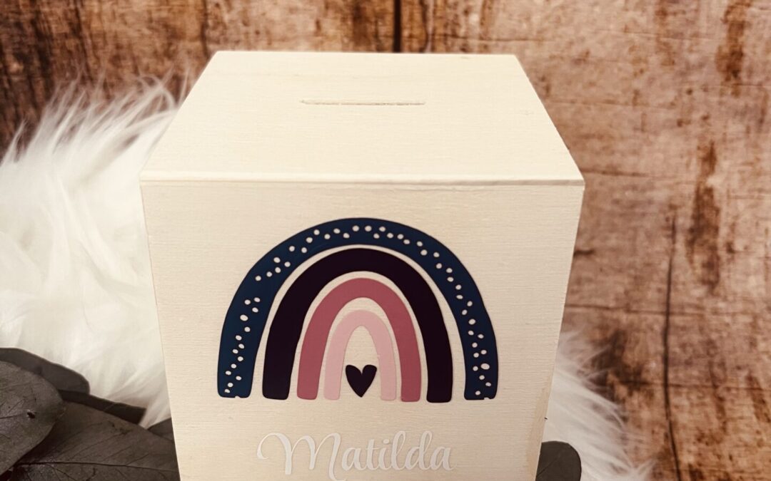 Sparbüchse aus Holz